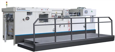 廃棄物除去機能付き自動フラットベッド型抜き機